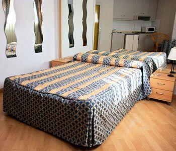 Apartments Europa Барселона Екстериор снимка