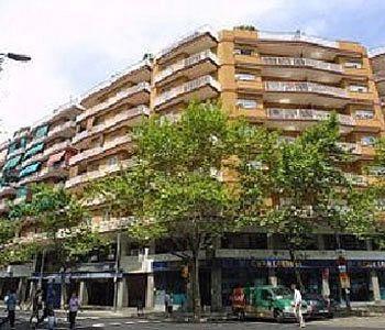 Apartments Europa Барселона Екстериор снимка