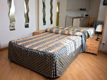 Apartments Europa Барселона Екстериор снимка